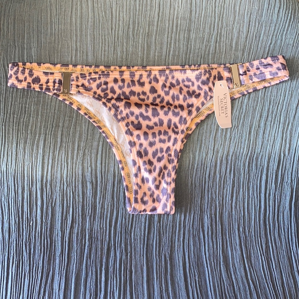Original Victoria’s Secret Leopard Bikini Bottoms XS